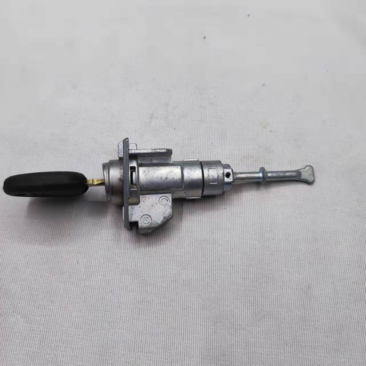 Adecuado para cilindro de cerradura moderna nueva Yuedong puerta cilindro de cerradura de coche cilindro gran cantidad Congyou