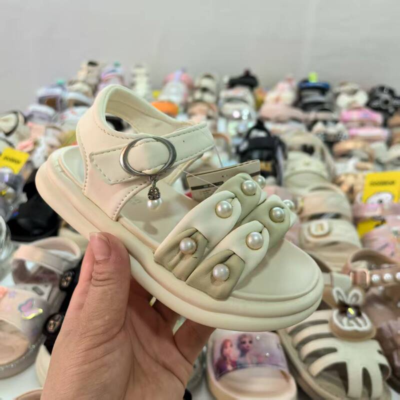 女童凉鞋夏季款儿童公主银色鞋包头幼儿软底立体灵动蝴蝶沙滩鞋|undefined