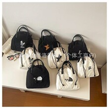 新款时尚抽绳单肩包女简约百搭运动风斜挎包潮款手提包黑白两色