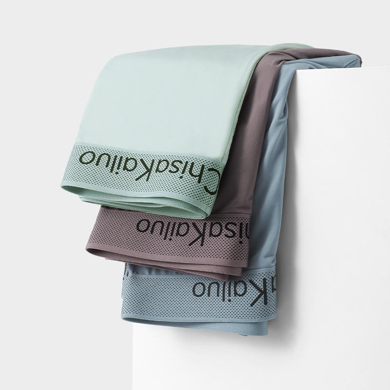 Pantalones interiores de seda de hielo frías de verano de color sólido, pantalones deportivos de secado rápido, pantalones cortos de cuatro cuadrados de hombre.