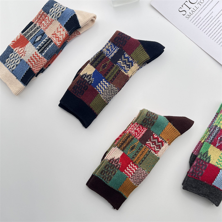 Unisex Japanese Style Color Block Cotton Crew Socks A Pair display picture 11