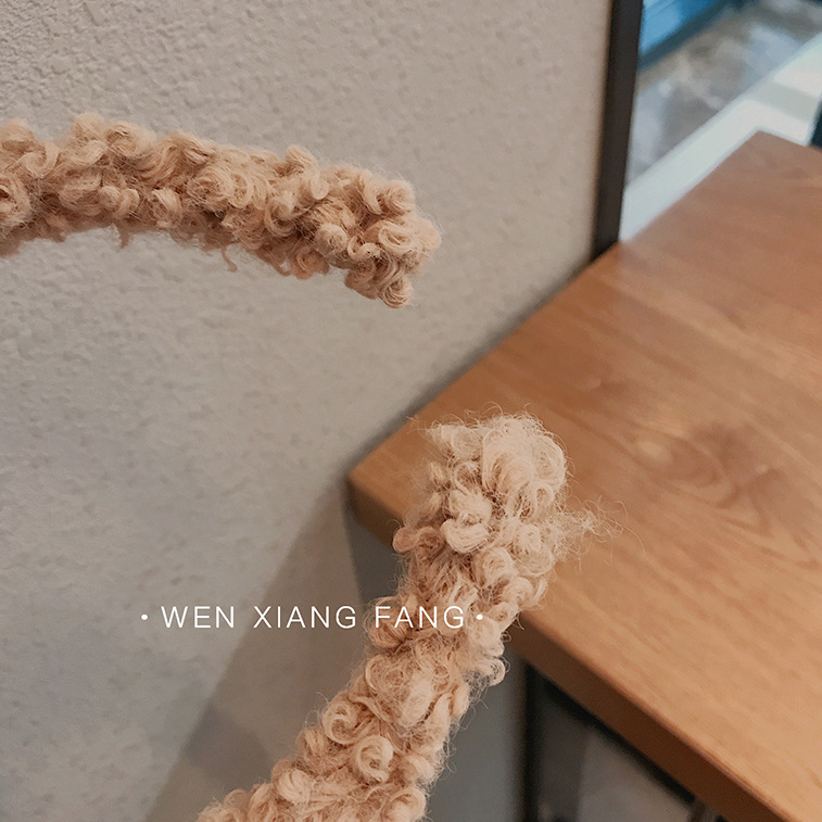 Corea del Sur venden lindas orejas de cabello de cordero de oso de pelo de pelo de pelo de peluche de otoño y invierno broche de pelo de pelo de peluche joyería