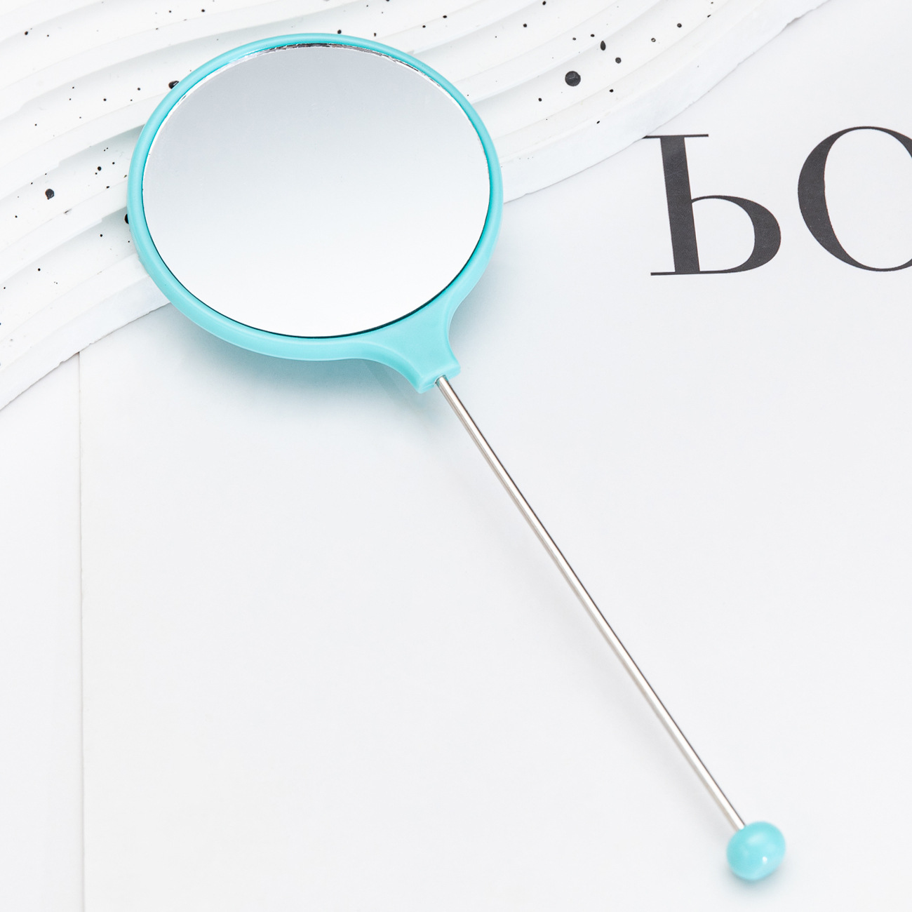 Espejo de maquillaje redondo portátil de alta definición, maquillaje portátil, mini manejo, espejo al por mayor.