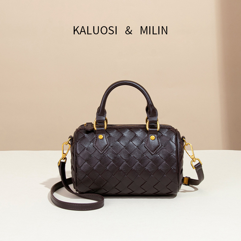 Classic Boston Handbag Women's Bag Simple and Fashionable High-Quality Woven Bag Pillow Bag 2025 New Quilted Bag