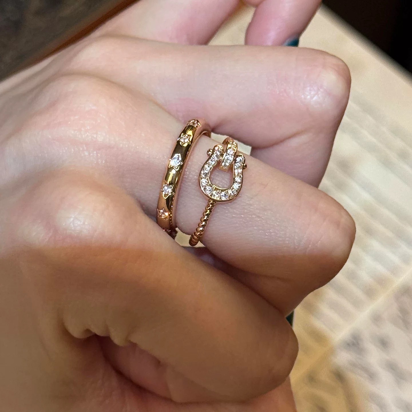 Light Luxury Full Diamond Horseshoe Buckle Open Ring for Women, Niche Design, Stackable Index Finger Ring, High-End Minimalist Style Ring