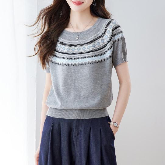 Nordic Fair Isle Jacquard Short-Sleeve Knit T-Shirt, Gentle and Soft, Skin-Friendly, Slimming, 2026 Summer Round-Neck Top Nordic Fair Isle Jacquard Short-Sleeve Knit T-Shirt, Gentle and Soft, Skin-Friendly, Slimming, 2026 Summer Round-Neck Top