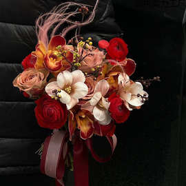 手捧花新娘结婚红色玫瑰新款森系婚礼仿真花拍照道具领证捧花球