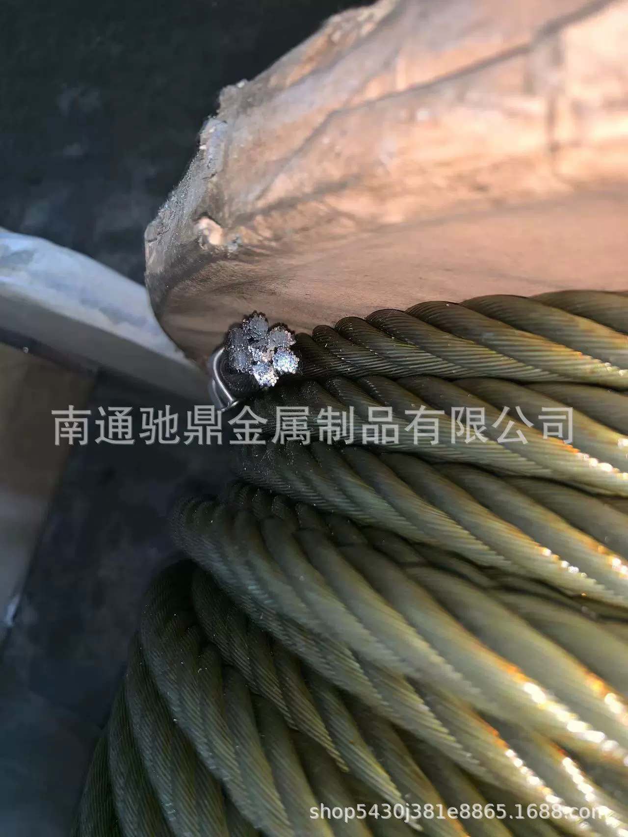 Глянцевая основной цвет неоцинкованный смазанный стальной трос 6x37 IWRCFC анти-ржавчины масло с покрытием кран