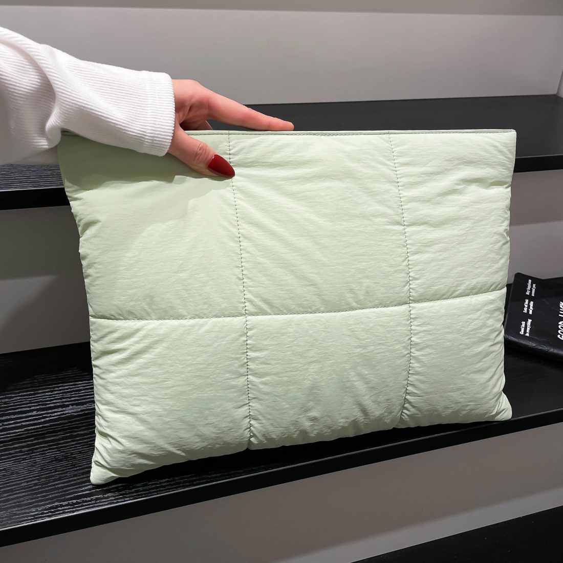 2026 New Cross-Border Wholesale Pleated Multifunctional Large-Capacity Cloud Bag, Pillow Bag, Computer Bag, Laptop Bag