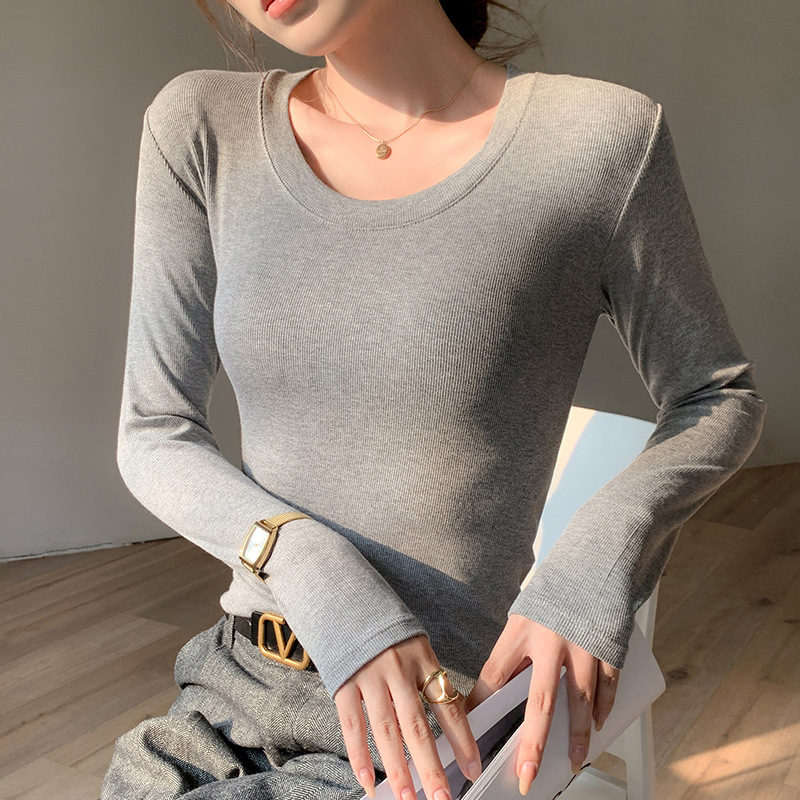Newly selected acetate U-neck long-sleeved slim-fit versatile base layer T-shirt for women, can be worn alone in autumn and winter.