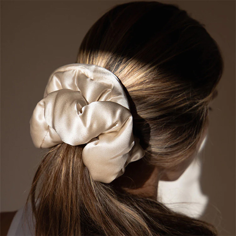 シルク充填ヘアバンド、プリーツマルベリーシルク枕ヘアバンド、韓国風6cm大型シルクヘッドバンド卸売|undefined