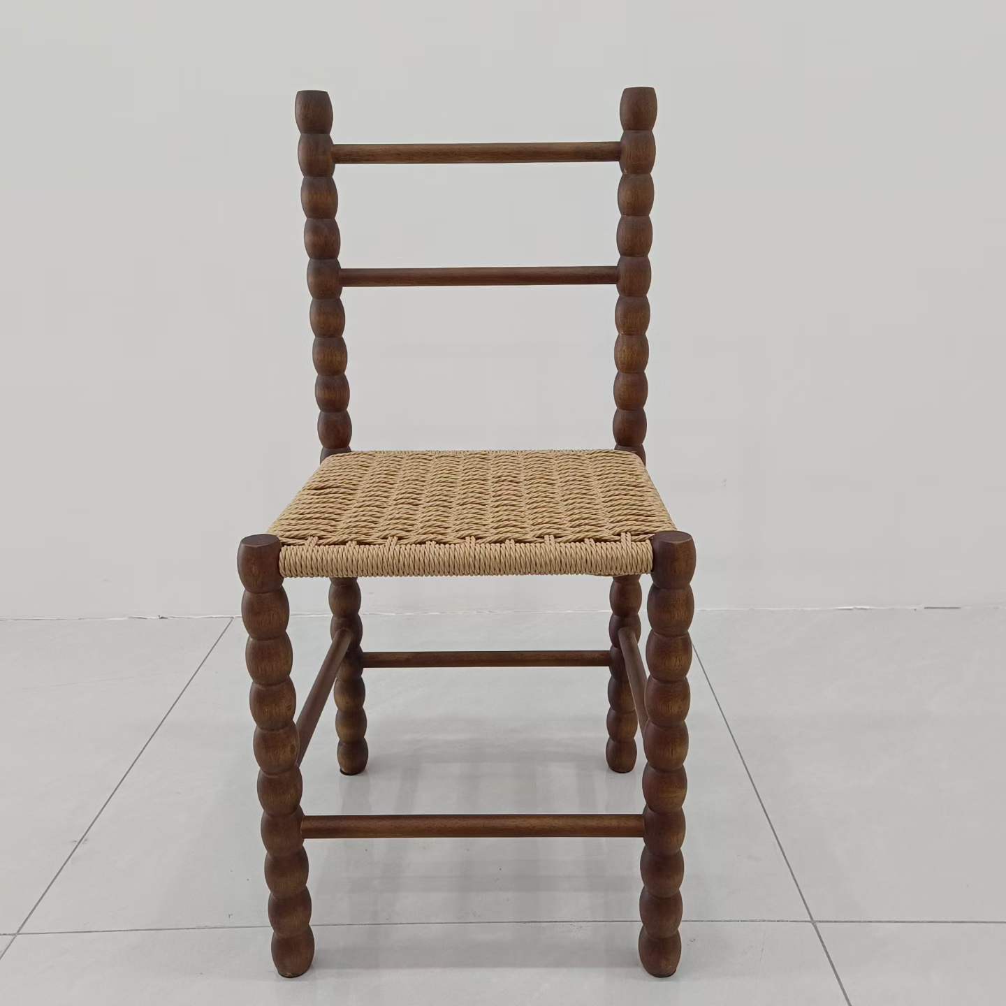 Café de madera sólida sofá mesa y silla combinación de estilo americano medieval mezcla restaurante de postres restaurante mesa y silla comercial de catering