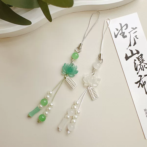 [lotus gas makes money] new Chinese beaded handmade mobile phone chain national style lotus pendant ancient style goo this pendant