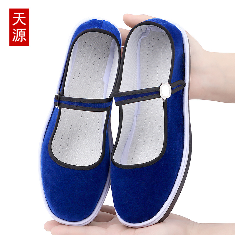 Zapatos de tela con suela de tendón hechos a mano de primavera y verano, zapatos de suela de tela viejos de Beijing para damas, zapatos bordados para madres de mediana edad y ancianas, hebilla de una palabra