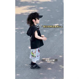 外贸批发纯棉童装2025美式水洗背心连帽T恤+涂鸦五分裤男童外穿