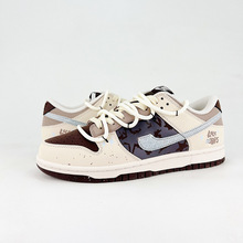 ��Ʒ�|��Dunk�͹��ǳ��l���e��Ь��֮ززĦ��Ľ˹�װ���У�@��Ь