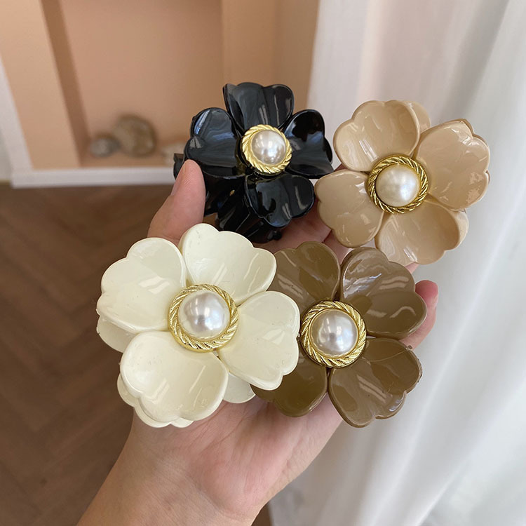 Korean Resin Flower Catch Clip Pearl Medium Back Head Hair Catch Wholesale display picture 2