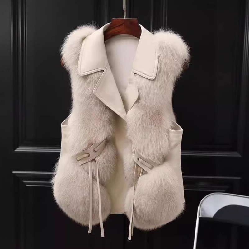 Fur Vest Women's Short Outwear 2025 Autumn and Winter New Style Spliced Imitation Fox Fur Vest Fashionable Young Style Fur Vest Women's Short Outwear 2025 Autumn and Winter New Style Spliced Imitation Fox Fur Vest Fashionable Young Style