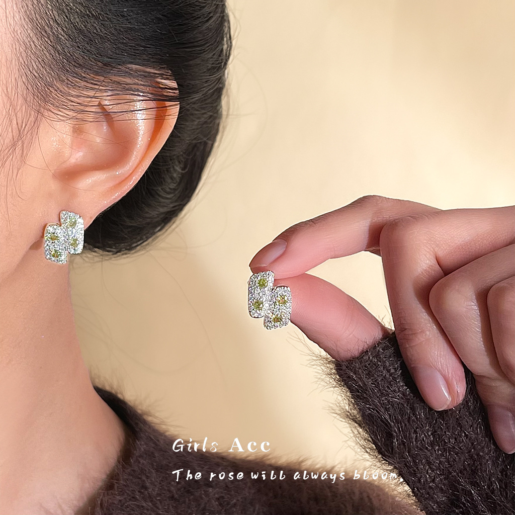 模特_0011_耳语场景新水印 拷贝 11.jpg