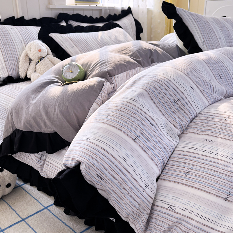 Cubierta de cama de hilo de doble capa de algodón de punto aeróbico Juego de cuatro piezas Funda de edredón de encaje Tatami Cubierta Kang Cojín Four Seasons Universal