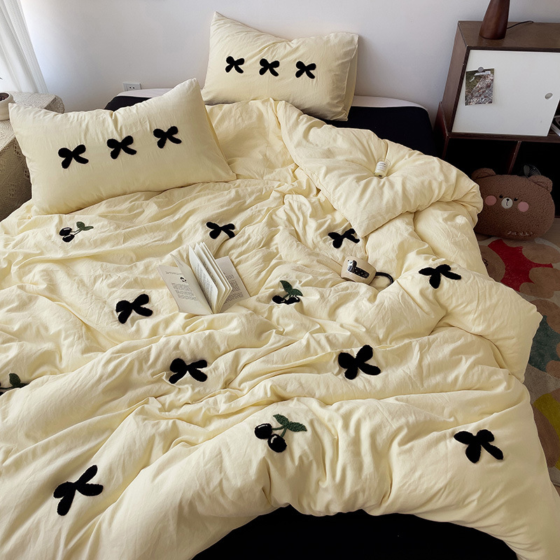 Toallas de algodón lavados con agua bordadas con cuatro piezas de sábanas de cama, cuatro piezas de sábanas de cama, dormitorio de estudiantes de dos personas, tres piezas de sábanas.