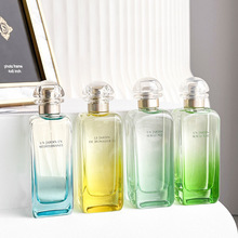 ��픻��@��ˮѪɫ���S�پG֮Ȫ���_���������a�����@��ɫ�㙴Ů