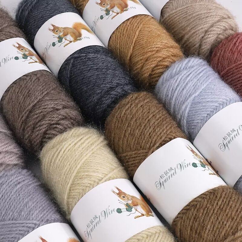 松鼠绒毛线团75克长毛亮丝中粗钩针棒针线编帽子围巾批发温暖