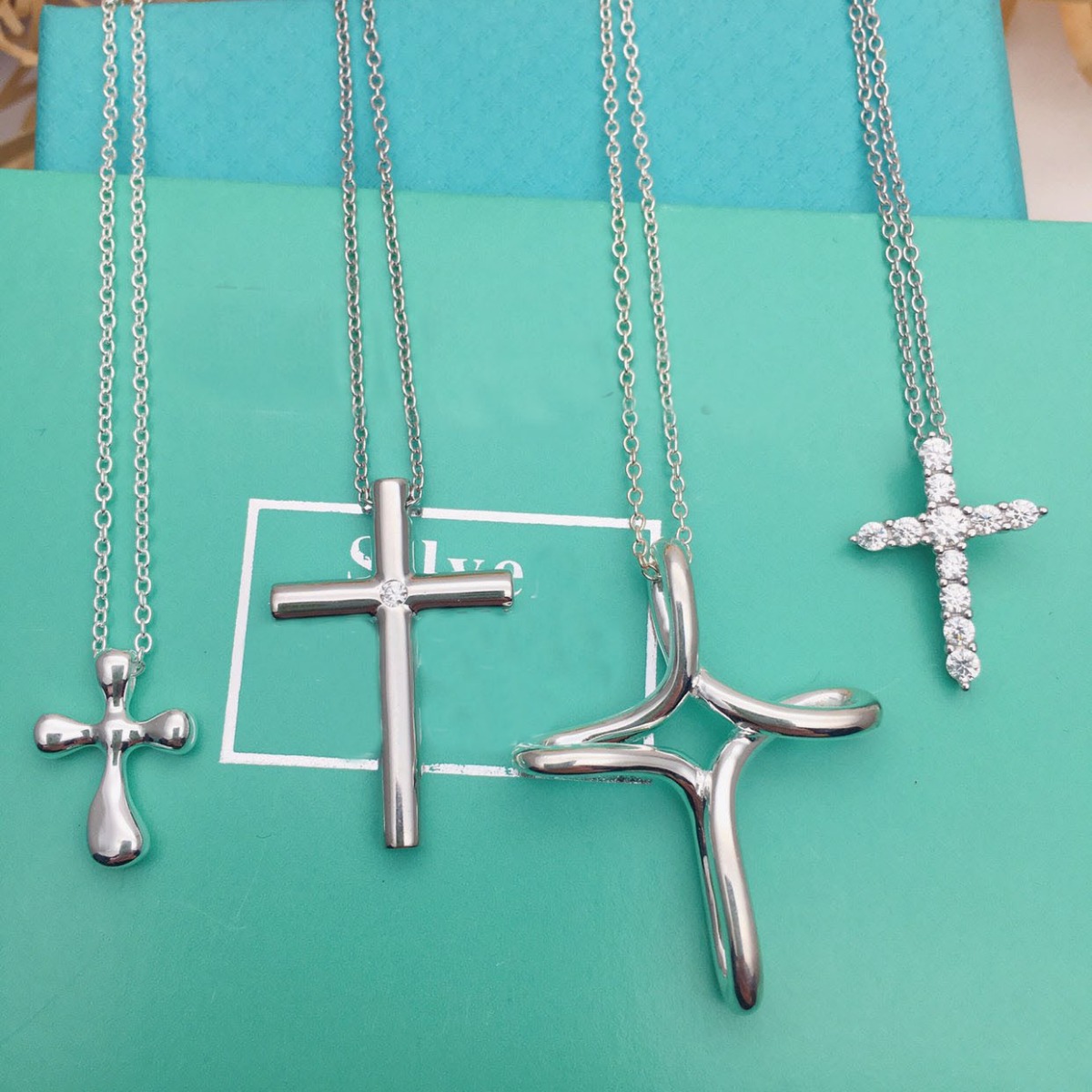 Tijia Diamond Cross Pendant Necklace Sterling Silver Light Luxury Niche Couple Collarbone Chain Valentine's Day Gift for Girlfriend