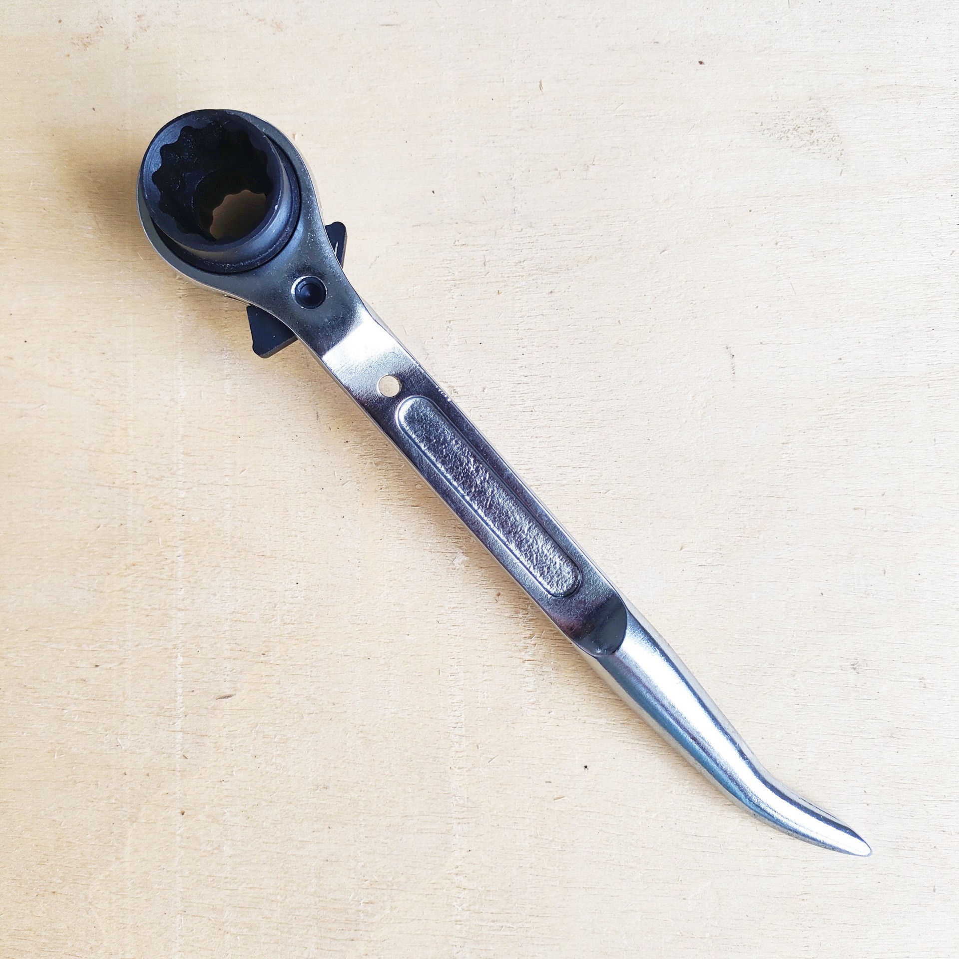 源头工厂OEM尖尾棘轮扳手40CRV套筒19*21mm型号可选弯尾银色