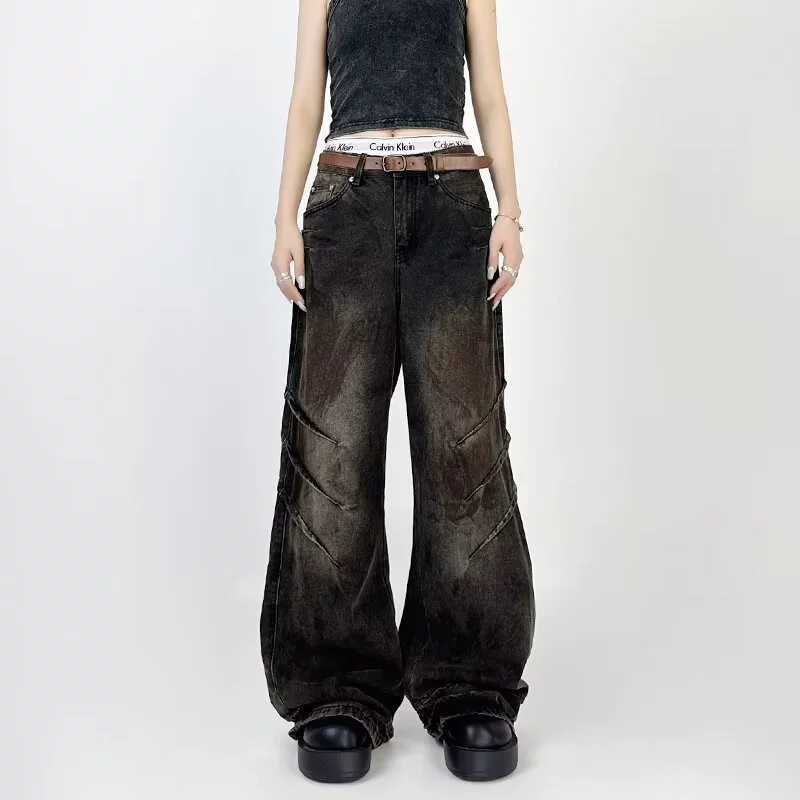 Отходы ветра царапают грязные джинсы для мытья джинсов для мужчин и женщин