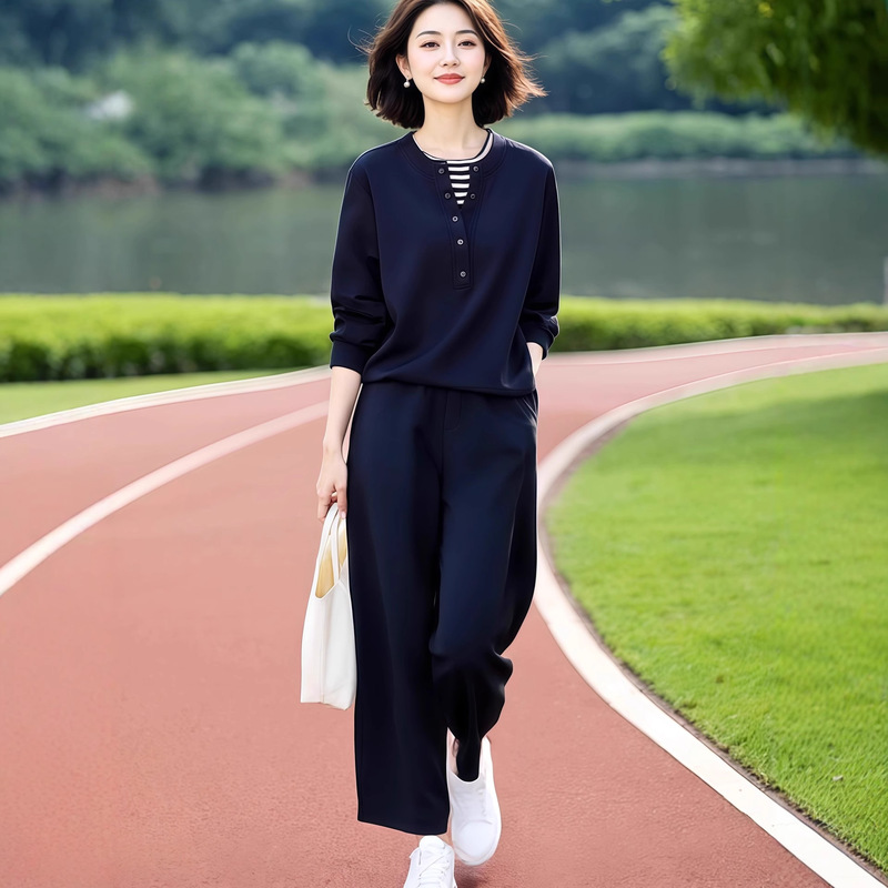 Middle-Aged Mom Fashion Sports Suit Spring and Autumn Casual Two-Piece Sweatshirt + Elastic Waist Cropped Pants Two-Piece Set Middle-Aged Mom Fashion Sports Suit Spring and Autumn Casual Two-Piece Sweatshirt + Elastic Waist Cropped Pants Two-Piece Set