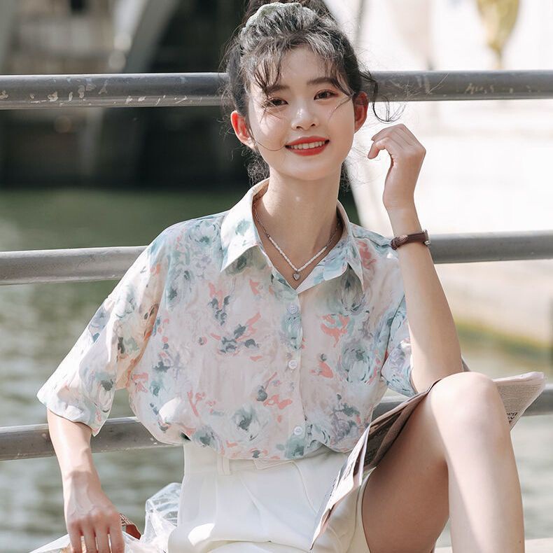 2025 New Floral Print Shirt Ins Plant-Themed Loose Couple Short-Sleeve Hawaiian Sun Protection T-Shirt 2025 New Floral Print Shirt Ins Plant-Themed Loose Couple Short-Sleeve Hawaiian Sun Protection T-Shirt