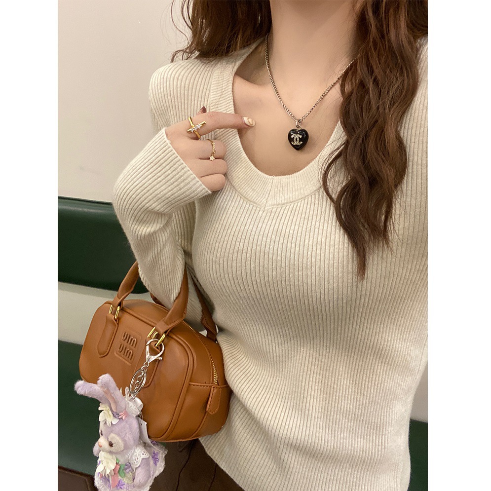 奶杏色U领打底衫女内搭2026早秋新款毛衣修身小香风长袖针织上衣