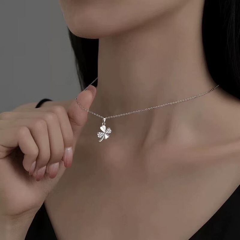 999 スターリングシルバー四つ葉のクローバーネックレス女性のためのクールなスタイルのクローバー鎖骨チェーンハイエンドクールなインターネットセレブアクセサリー|undefined