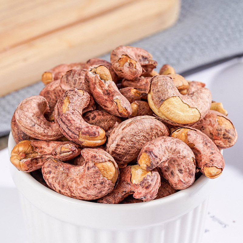 Wholesale raw salt-roasted cashew nuts with shells, large granular bulk, original flavor, Vietnamese specialty snack, factory dropshipping