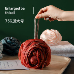 バラの入浴ボールのお風呂の花が可愛いです。泡のお風呂はとても柔らかいです。