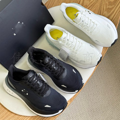 高品質の屋外旅行靴、春と夏の新しいメッシュ通気性レースアップスポーツシューズ、滑り止め衝撃吸収ランニングシューズが広東省で製造されています。