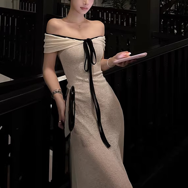 Designed in a French Gentle Style,'Windsor Love' Is a Romantic One-Shoulder Tie-Waist Bodycon Dress for Women, Spring and Summer Long Dress