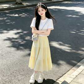 女童休闲风套装2026新款儿童夏季短袖t恤小女孩夏装半身裙两件套