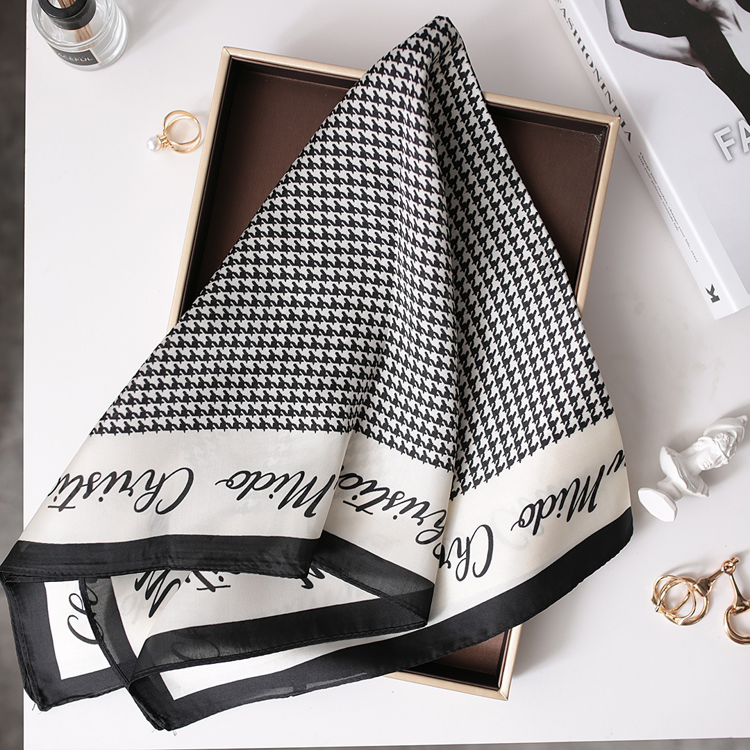 Fashionable stylish thousand bird pattern letter square for women's spring and autumn thin Korean decorative suit scarf_voghion.com