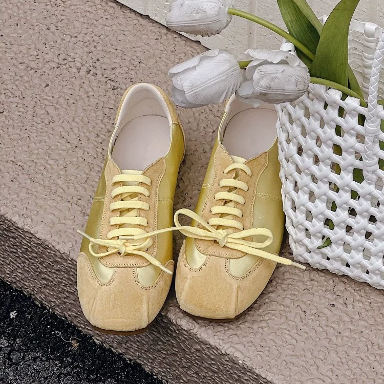 Ретро повседневные дикие спортивные морали обувь для женщин носить на улице весной 2025 новая мягкая подошва шнуровка мягкая нижняя обувь