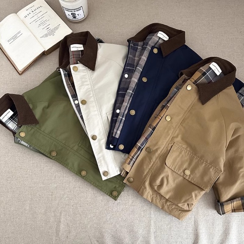 Chaqueta de primavera para niños 2025 nueva chaqueta de color en contraste para niños, chaqueta de herramientas para bebés de moda de algodón puro, estilo occidental femenino