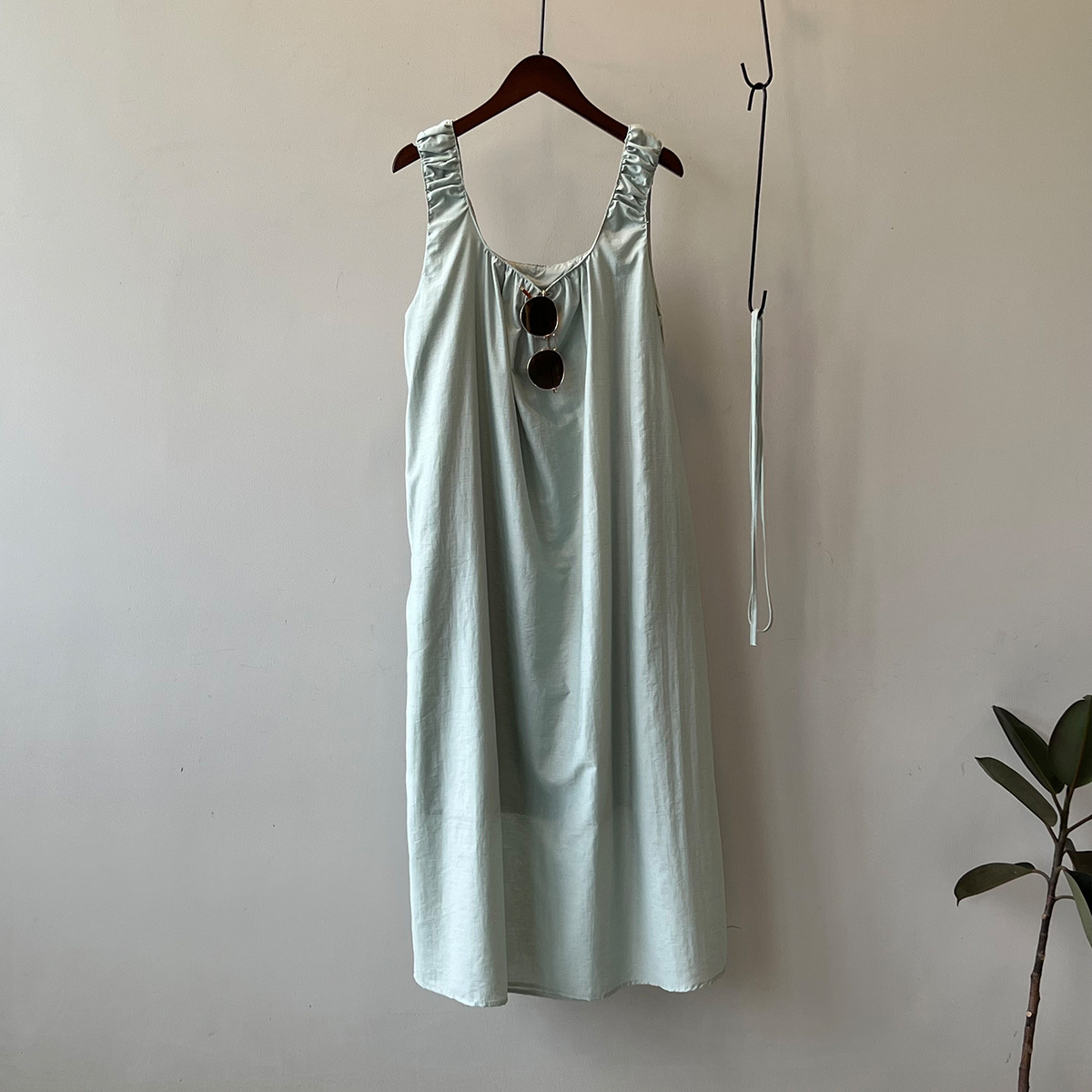Design Sleeveless Dress Summer Lace up U Neck Backless Mid Length Vest Dress 18 Design Sleeveless Dress Summer Lace up U Neck Backless Mid Length Vest Dress