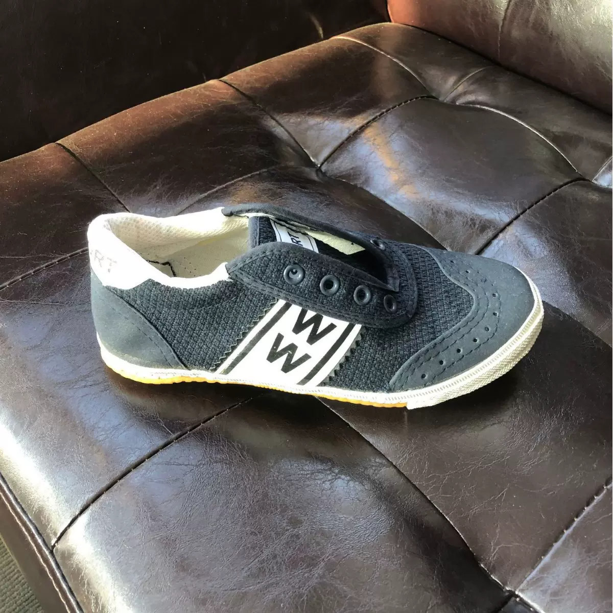 批发外贸基础单鞋休闲运动硫化胶鞋跨境帆布鞋边贸男单鞋生产定制