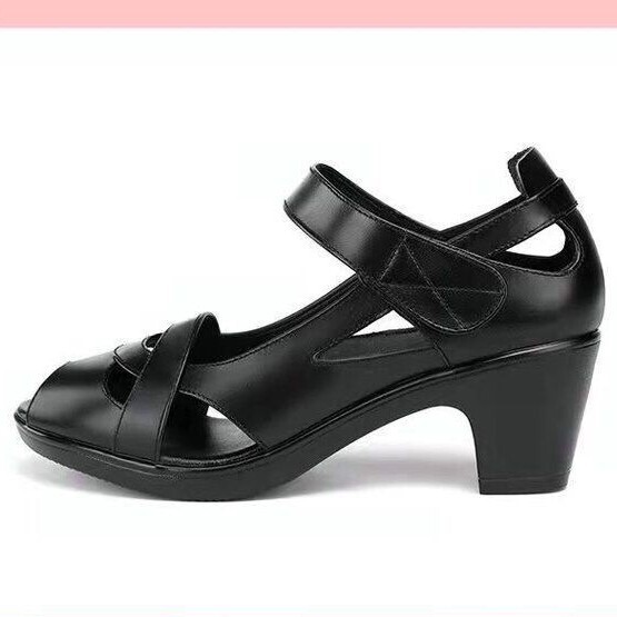 fashionable universal sandals with a strap