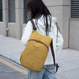 户外登山徒步双肩包轻便旅行休闲运动背包新款大容量字母学生书包