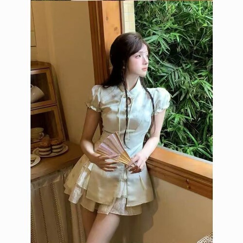 Modern Chinese Retro Petite Size National Style Design Improved Cheongsam Dress with Buttoned Bubble Sleeve Skirt Set