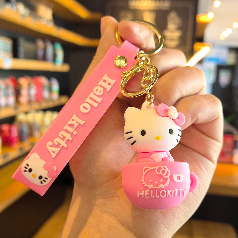 El llavero de Sanrio llavero, la muñeca colgante, la máquina de muñecas, tuiteó un pequeño regalo de menos de 10 yuanes.