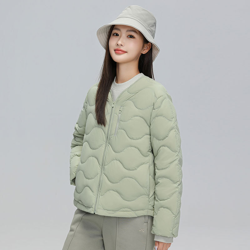 平湖禾妮90绒新款轻薄羽绒服女士短款无领大码百搭外套90白鸭绒