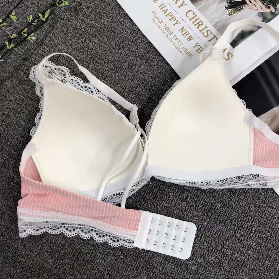 Nueva colección de pecho push-up ajustable de tres pechos cómoda sin costura inalámbrica superior delgada inferior ropa interior gruesa sujetador de las mujeres